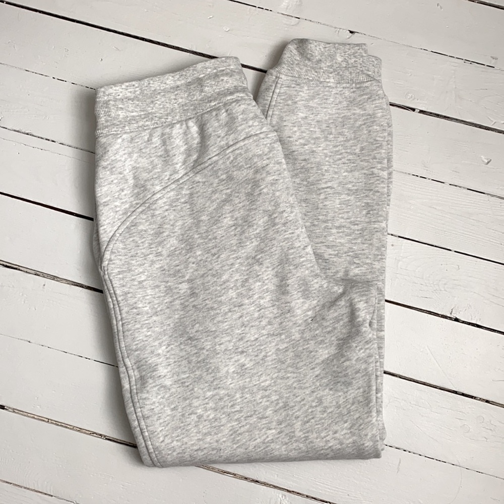 Lululemon Scuba Joggers - Picture 5 of 9